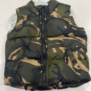 Old Navy 12-18 months camo puffer vest